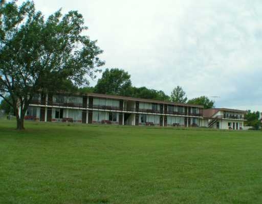 577 Highway 62 W, Berryville, AR à vendre - Photo principale - Image 1 de 1