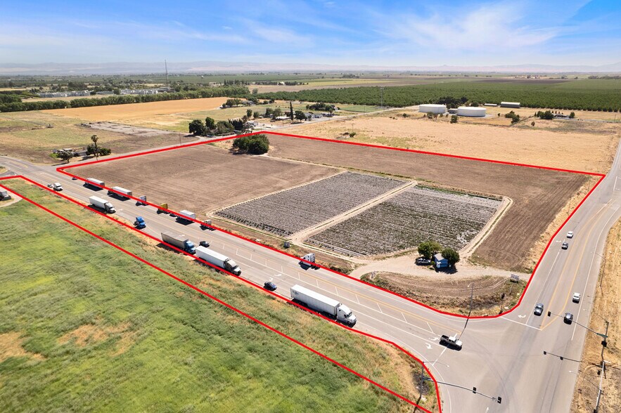 621 Yettner Rd, French Camp, CA à vendre - Photo du bâtiment - Image 3 de 18
