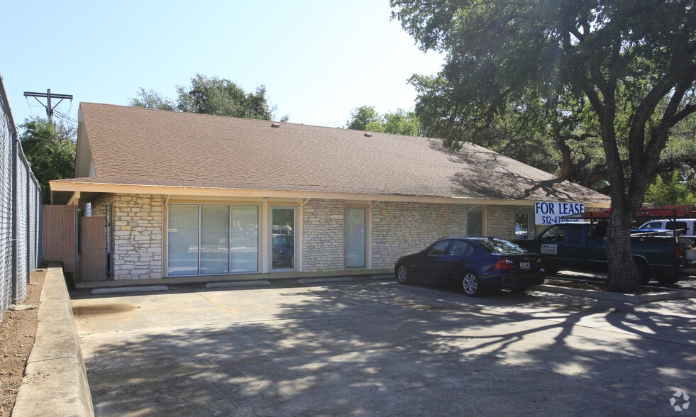 1806 W Stassney Ln, Austin, TX for lease - Building Photo - Image 3 of 18