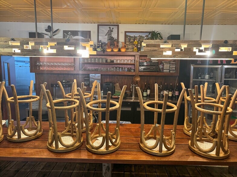 7233 Healdsburg Ave, Sebastopol, CA à louer - Photo du bâtiment - Image 2 de 16