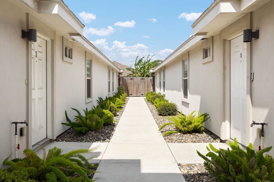 1409 Alta Vista Dr, Weslaco, TX à vendre - Photo du bâtiment - Image 3 de 12