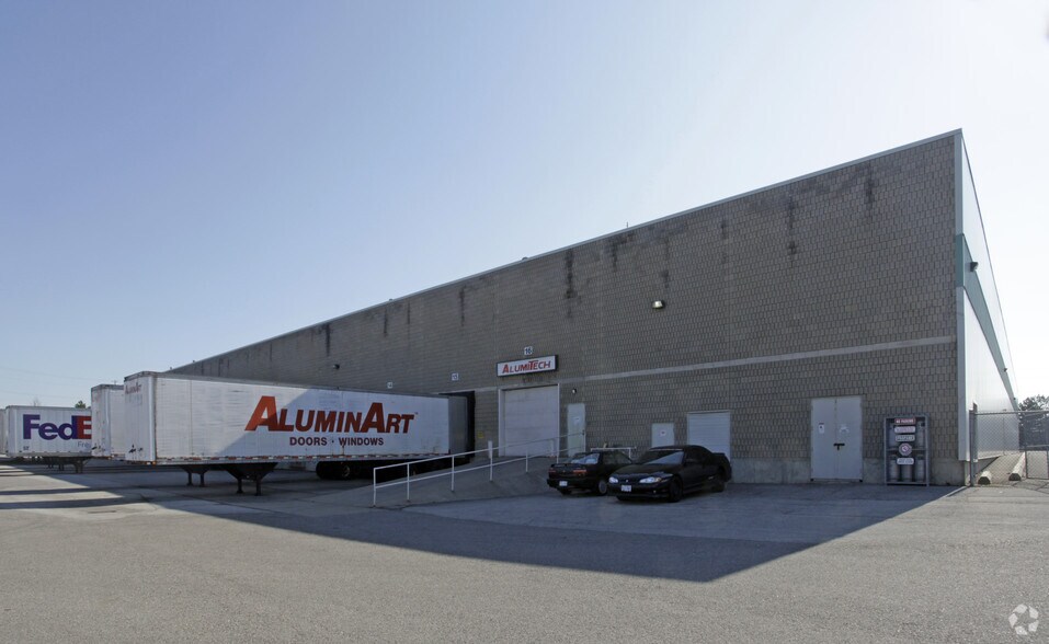 1 Summerlea Rd, Brampton, ON à louer - Photo du bâtiment - Image 2 de 2