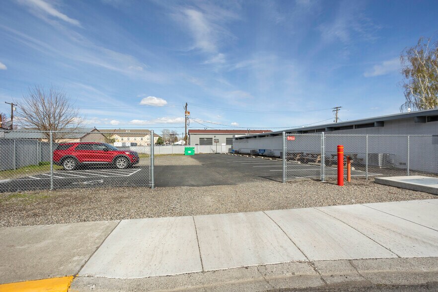 611 W Columbia St, Pasco, WA à vendre - Photo du bâtiment - Image 3 de 30