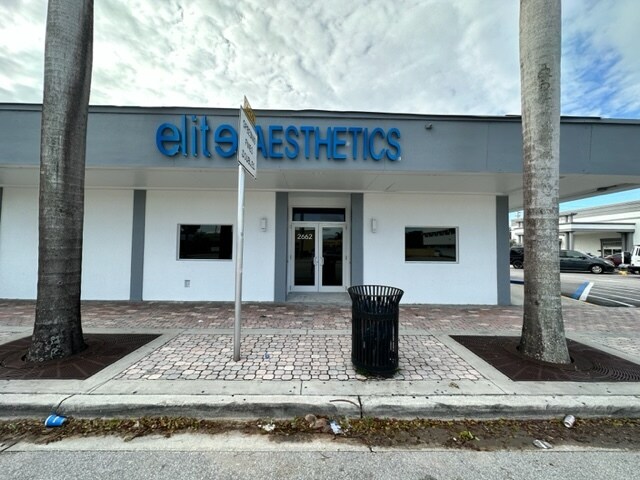 2662 Hollywood Blvd, Hollywood, FL à louer - Photo du bâtiment - Image 3 de 6