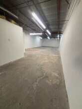 7001 Mullins Dr, Houston, TX à louer Photo intérieure- Image 2 de 4