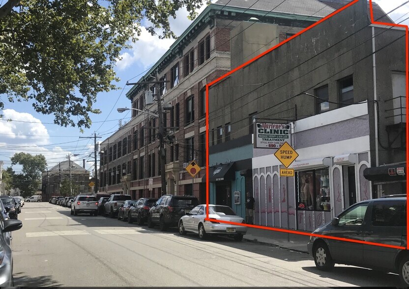 8-10 Alyea St, Newark, NJ à louer - Photo du bâtiment - Image 3 de 11