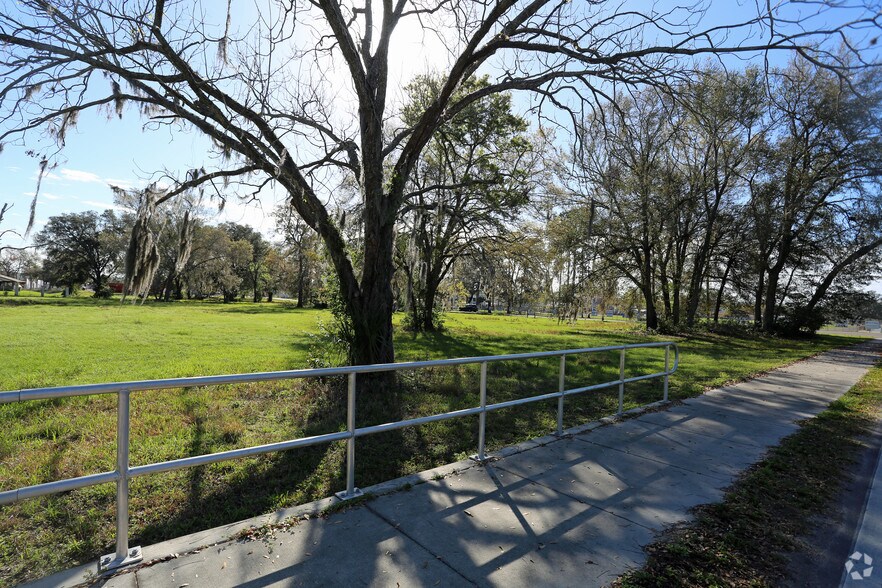 38419 County Road 54, Zephyrhills, FL à vendre - Photo intérieure - Image 2 de 7