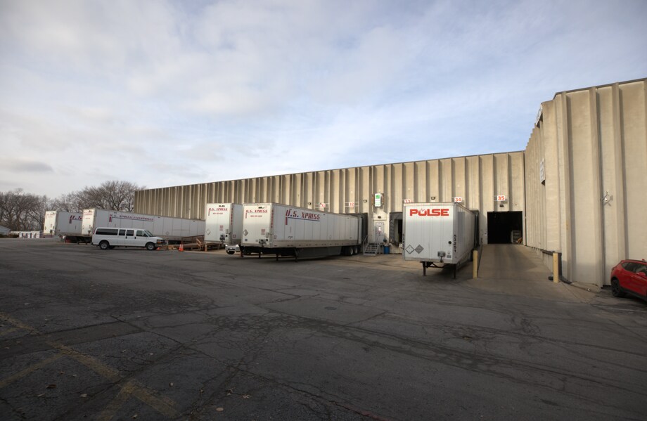 11971 Grandview Rd, Grandview, MO à louer Photo principale- Image 1 de 4