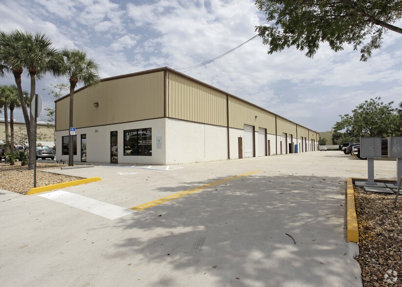 730 S Deerfield Ave, Deerfield Beach, FL for lease - Building Photo - Image 1 of 4