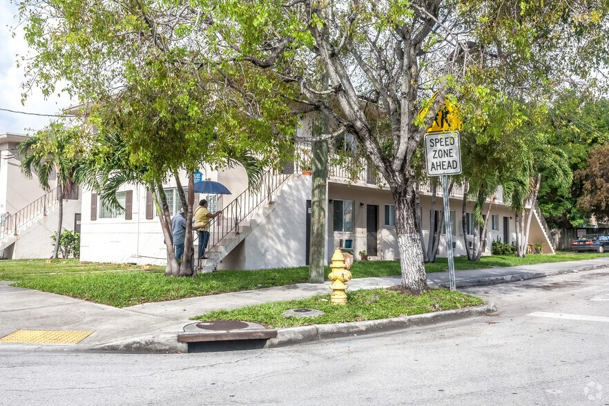 701 SW 5th St, Miami, FL à vendre - Photo du bâtiment - Image 3 de 3