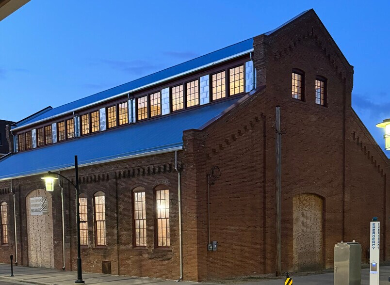 990 Washington St, Dubuque, IA à louer - Photo du bâtiment - Image 2 de 7