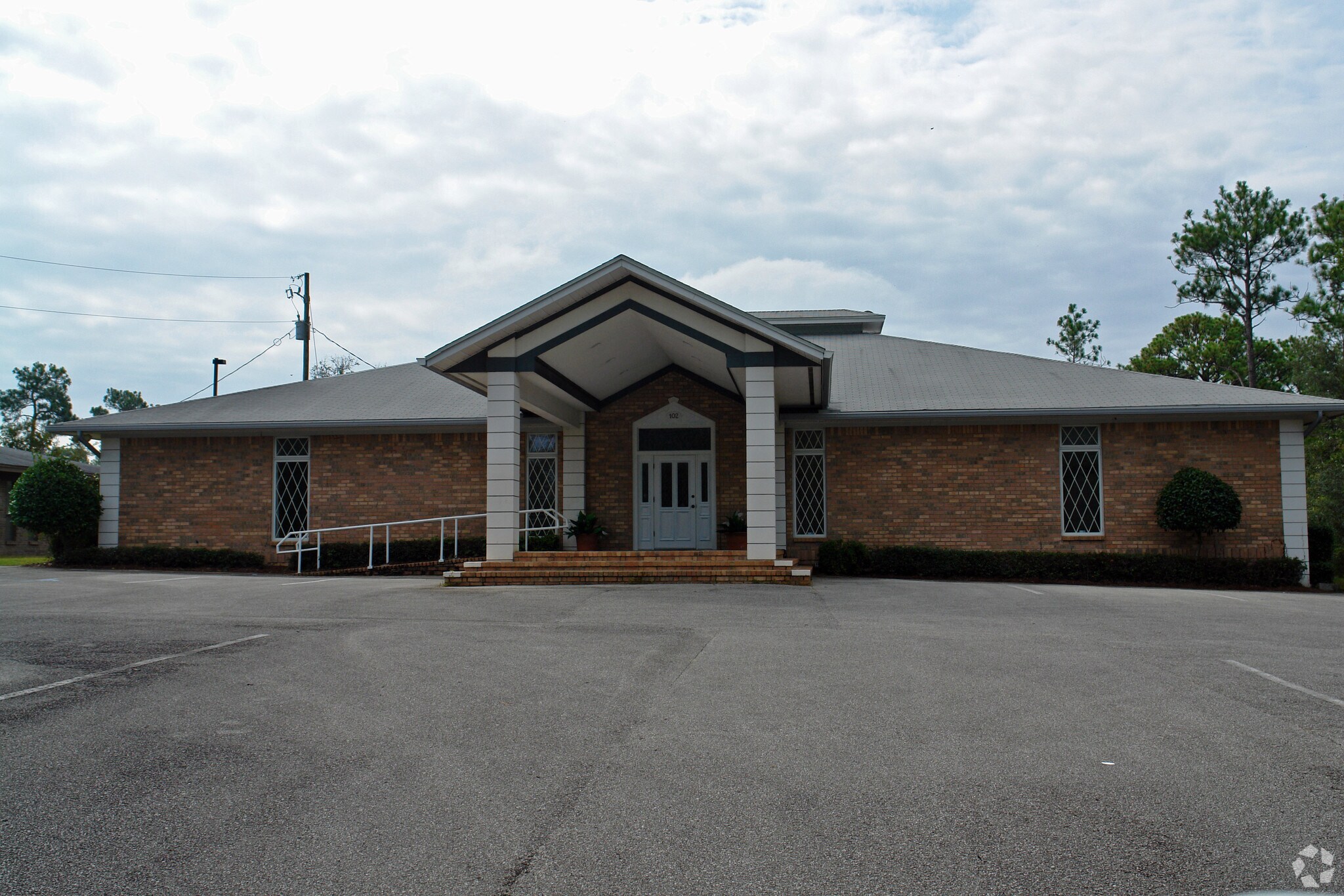 100 Sunset Ln, Shalimar, FL for lease Primary Photo- Image 1 of 11