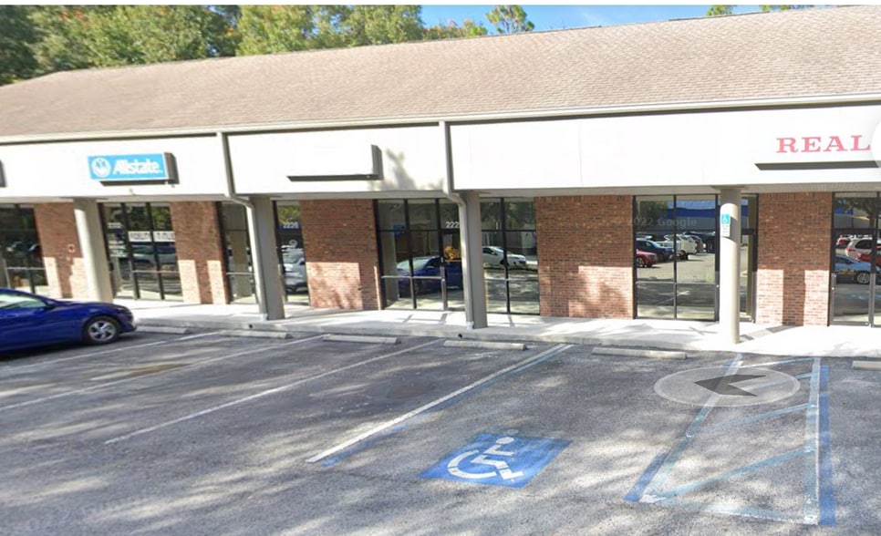 2222-2240 Lithia Center Ln, Valrico, FL for lease - Building Photo - Image 1 of 3