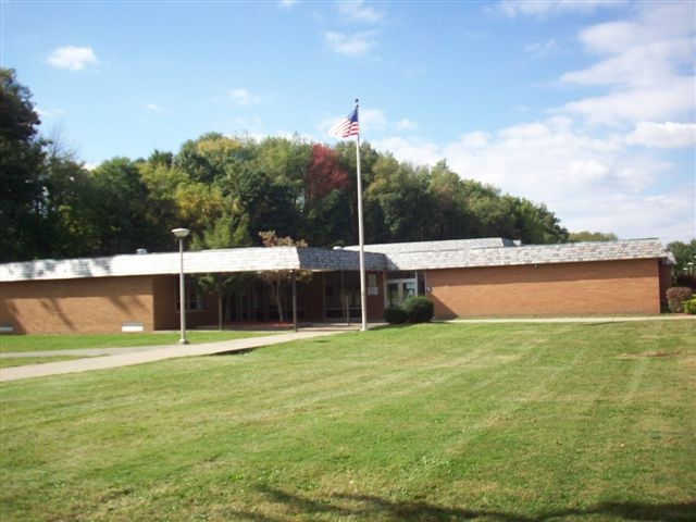 701 Pierce Ave, Sharpsville, PA for sale - Primary Photo - Image 1 of 1