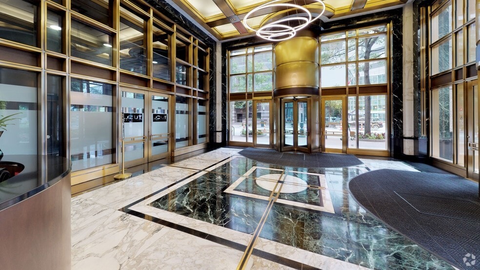 121 W Trade St, Charlotte, NC for lease - Matterport 3D Scan - Image 3 of 18