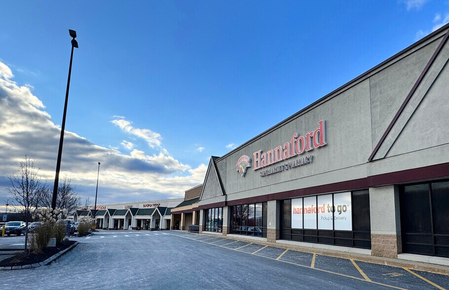 311-333 Massachusetts Ave, Lunenburg, MA à louer - Photo du bâtiment - Image 2 de 10