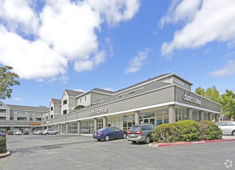 438-474 E El Camino Real, Sunnyvale, CA à louer - Photo du bâtiment - Image 2 de 10