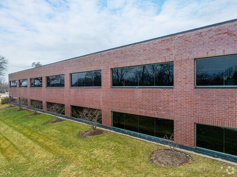 1751 S Naperville Rd, Wheaton, IL à louer - Photo du bâtiment - Image 3 de 4
