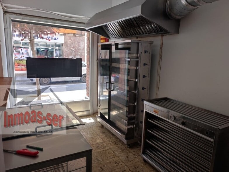 Retail in Esplugues de Llobregat, Barcelona for lease - Interior Photo - Image 3 of 6