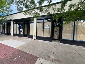 8229 S Cottage Grove Ave, Chicago, IL for lease Interior Photo- Image 1 of 3