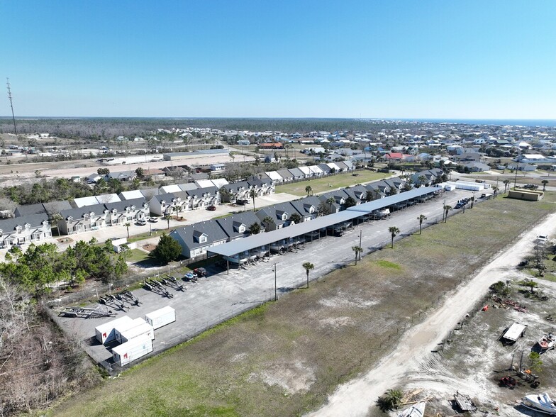 1024 15th St, Mexico Beach, FL for sale - Primary Photo - Image 1 of 4