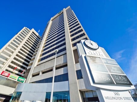 380 Wellington St, London, ON à louer Photo du bâtiment- Image 1 de 35