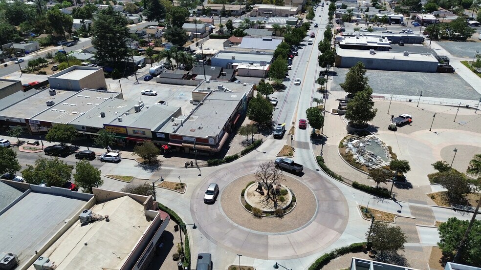 35115 Yucaipa Blvd, Yucaipa, CA à vendre - Photo du bâtiment - Image 2 de 13
