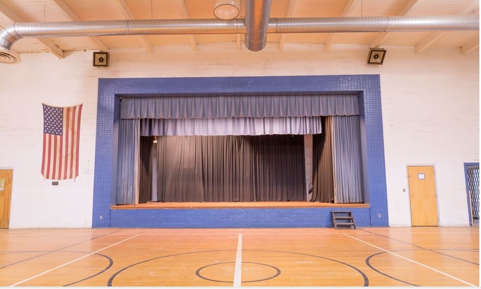 122 Southeastern Ave, Galien, MI for sale - Interior Photo - Image 3 of 11