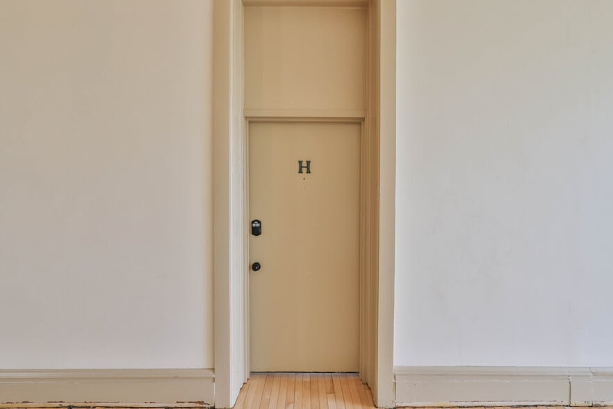 215 E High St, Hellertown, PA for sale - Building Photo - Image 3 of 15