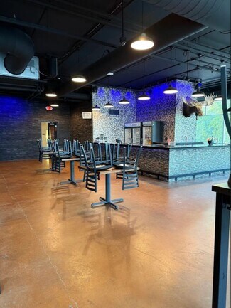 Plus de détails pour 207 W Main St, Marshall, MN - Bureau/Commerce de détail à louer