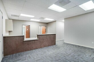 2720 Commercial St, Salem, OR à louer Photo intérieure- Image 2 de 10