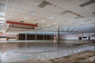 2120 HWY 19 N, Meridian, MS à vendre Photo intérieure- Image 2 de 5