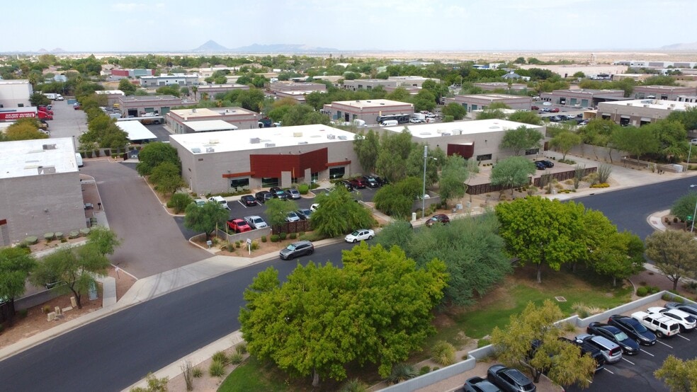 2848 N Omaha St, Mesa, AZ à louer - Photo du bâtiment - Image 2 de 11