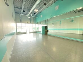 100-135 Chestermere Station Way, Chestermere, AB for lease Interior Photo- Image 2 of 7