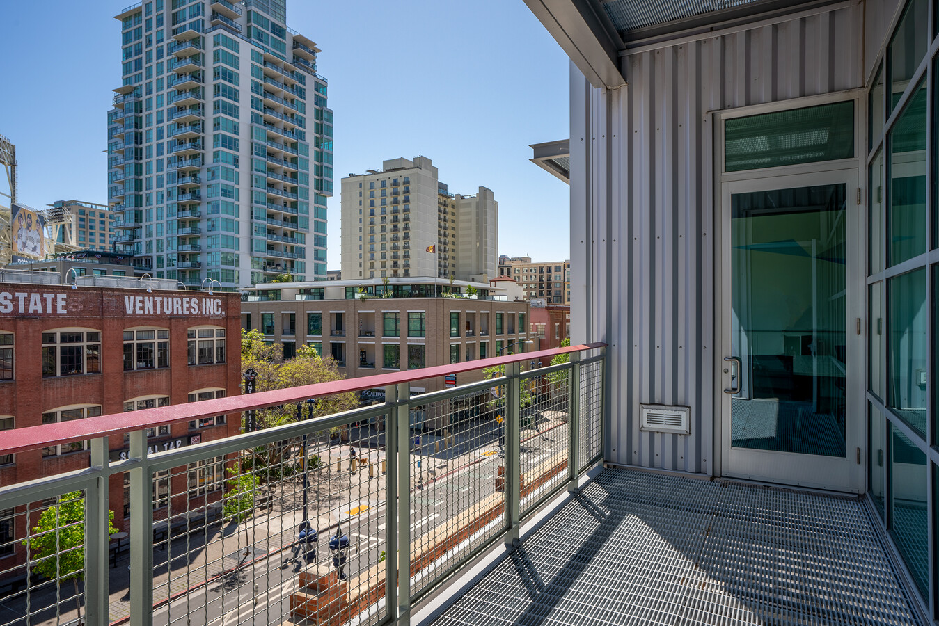 406 9th Ave, San Diego, CA 92101 - Unit 211 -  - Interior Photo - Image 2 of 5
