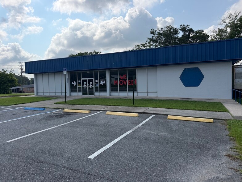 5920 SE Hames Rd, Belleview, FL for sale - Building Photo - Image 2 of 16