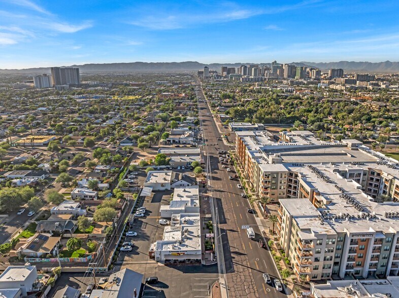2317 N 7th St, Phoenix, AZ à vendre - Photo du bâtiment - Image 3 de 8