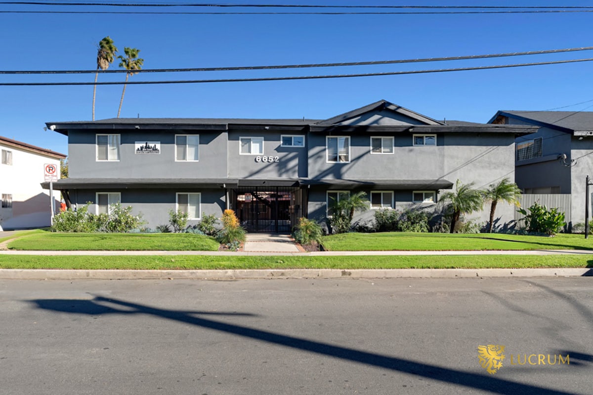 6652 Darby Ave, Reseda, CA for sale Primary Photo- Image 1 of 36