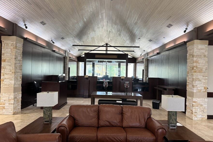 14770 Northwest Fwy, Houston, TX à vendre - Photo du bâtiment - Image 2 de 9