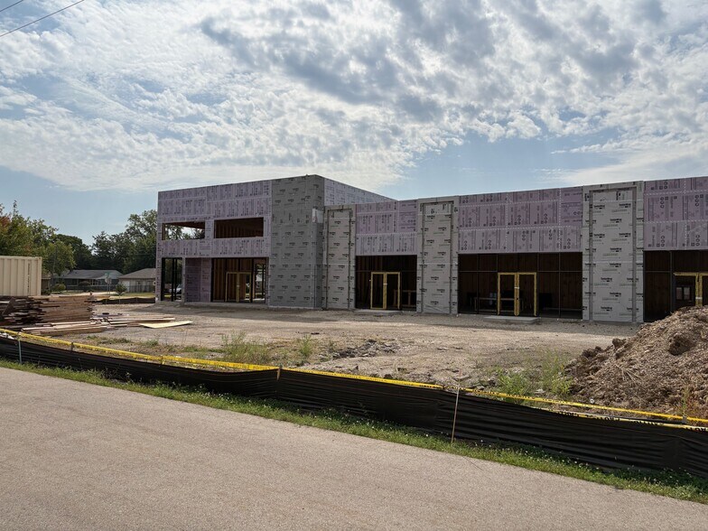 1247 Milton Ave, Janesville, WI à louer - Photo du bâtiment - Image 1 de 4