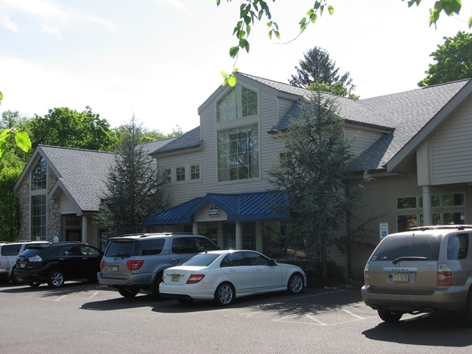 1118 General Washington Memorial Blvd, Washington Xing, Washington Crossing, PA à louer - Photo du bâtiment - Image 3 de 13