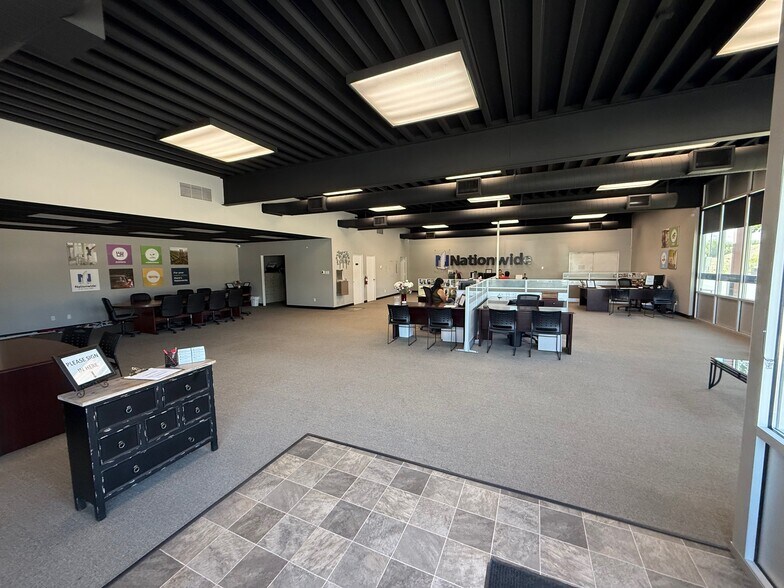 2601 Union Ave, Bakersfield, CA à louer - Photo du bâtiment - Image 3 de 5