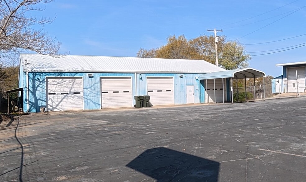 1106 S 5th St, Easley, SC for sale - Building Photo - Image 2 of 8