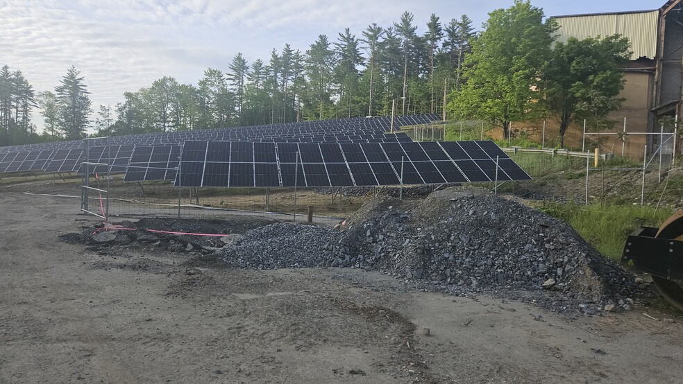 145 Grissom Ln, Claremont, NH for sale - Building Photo - Image 3 of 7