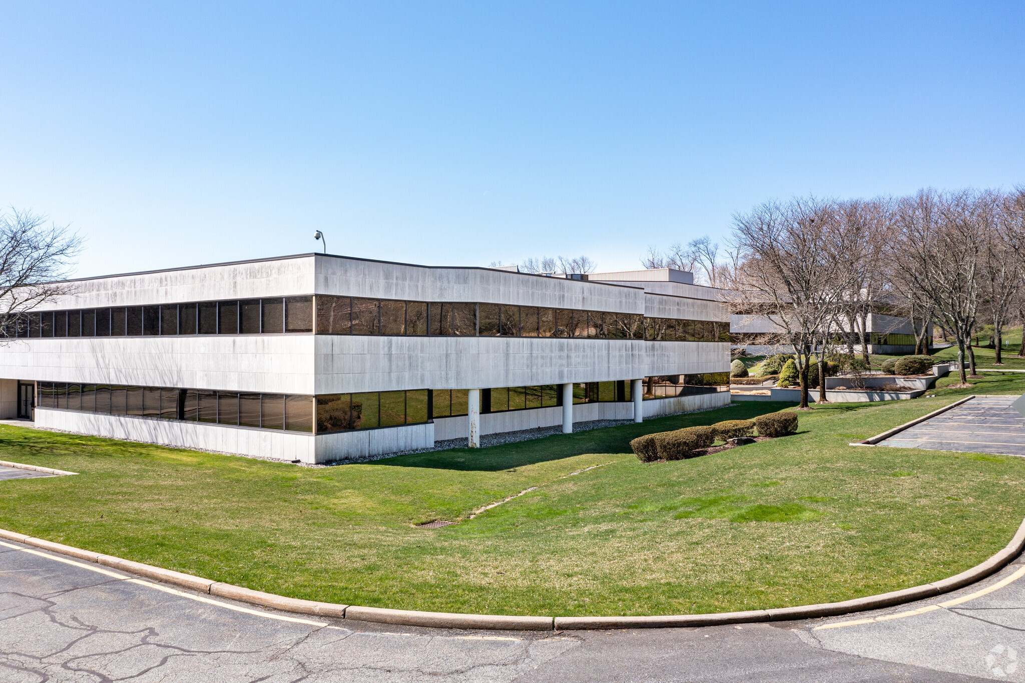 100 Summit Ave, Montvale, NJ à vendre Photo principale- Image 1 de 1