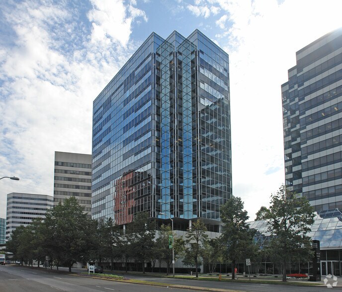 281 Tresser Blvd, Stamford, CT à louer - Photo du bâtiment - Image 2 de 16