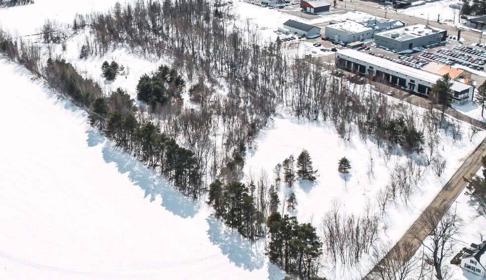 591 QC-131, Notre-dame-des-prairies, QC à vendre - Photo du bâtiment - Image 3 de 7
