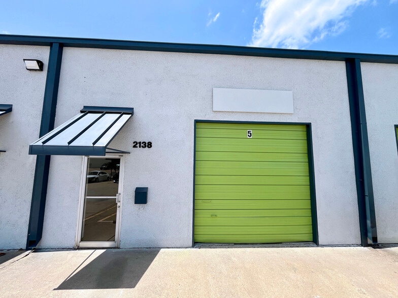 2131-2163 Corzine Dr, Arlington, TX for lease - Building Photo - Image 3 of 9