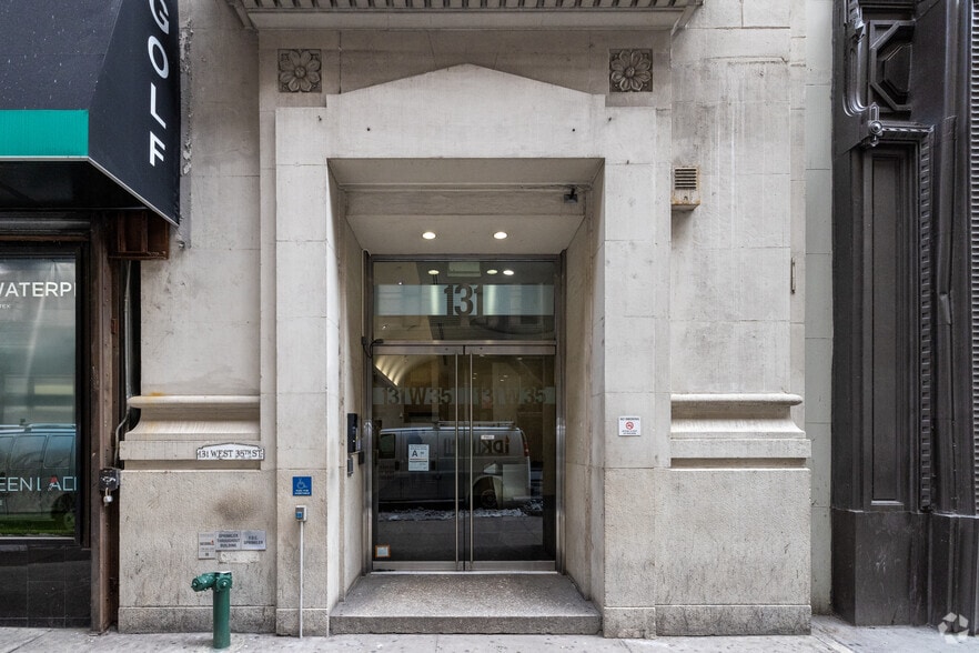 131 W 35th St, New York, NY for lease - Building Photo - Image 3 of 5