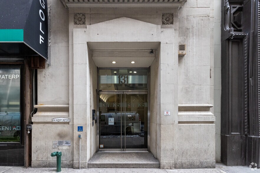 131 W 35th St, New York, NY à louer - Photo du bâtiment - Image 3 de 5